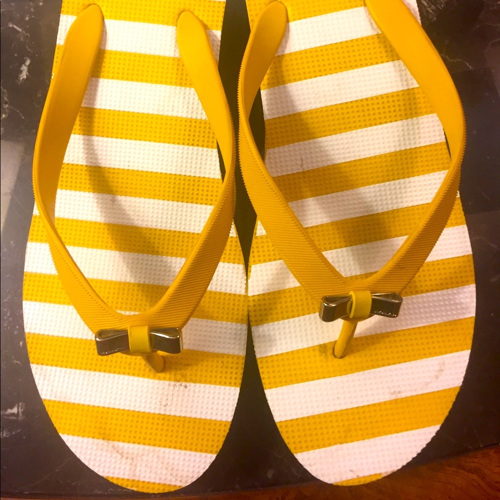 Coach Slides Yellow with white stripes size 8